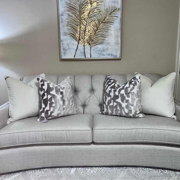 1-NWT CALDEIRA CUT VELVET DESIGN DECORATIVE PILLOWS Read description for details - Picture 11 of 16